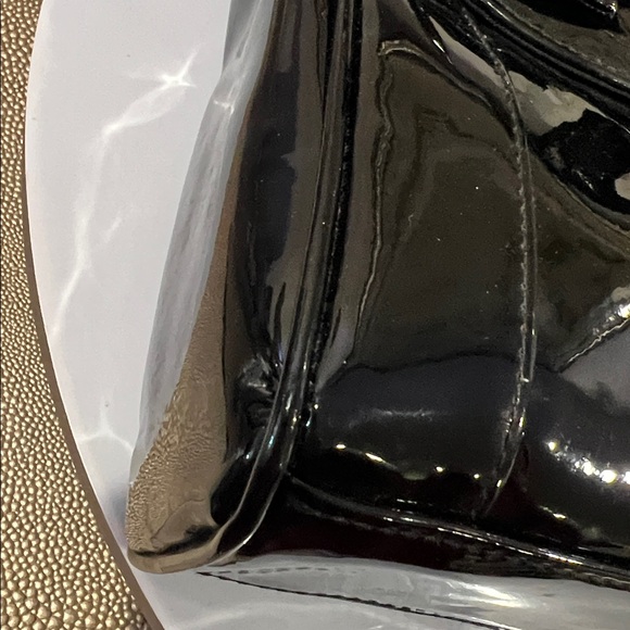 Gianni Bernini Black Patent Leather Shoulder Bag - Picture 14 of 17